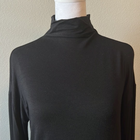 Amazon Daily Ritual Ladies Black Mock Neck Long Sleeve Tissue T Shirt Size Small - Picture 3 of 8